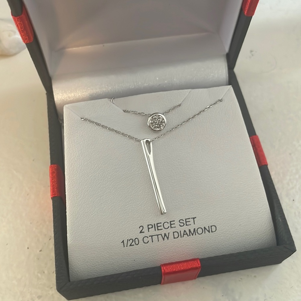 2 piece necklace set for sale!